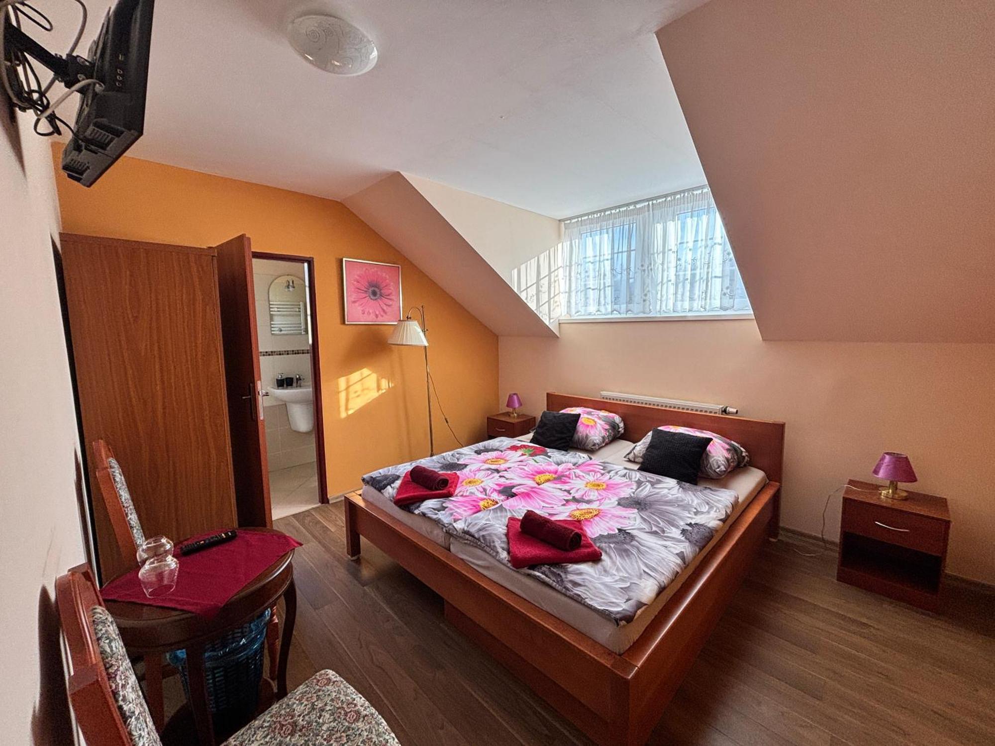 Hotel Zamecek Kaliste Poddubí Zewnętrze zdjęcie